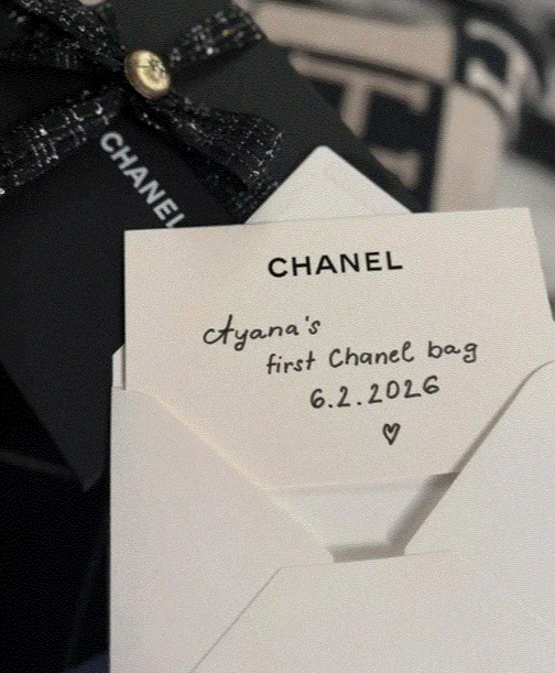 Ayana dostala luxusnú kabelku